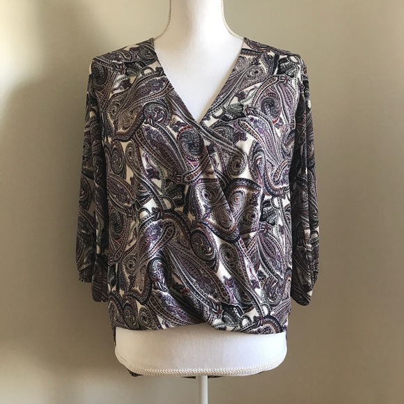 Abbeline Paisley Hi-Lo Surplice Blouse - Picture 4 of 8